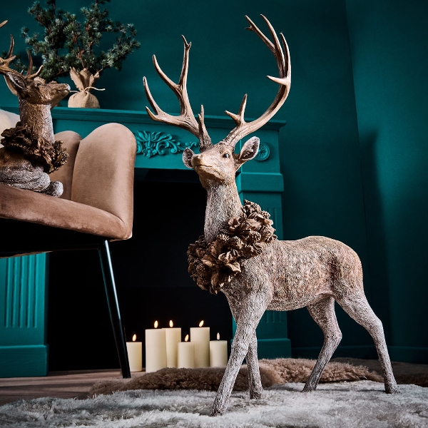 Hirsch mit Kranz braun/gold/weiß 45 29 x 72 cm